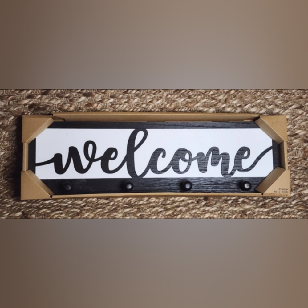 Rustic Welcome Wood Sign/ Key Rack Black White New In Box! Gift. Home Decor.